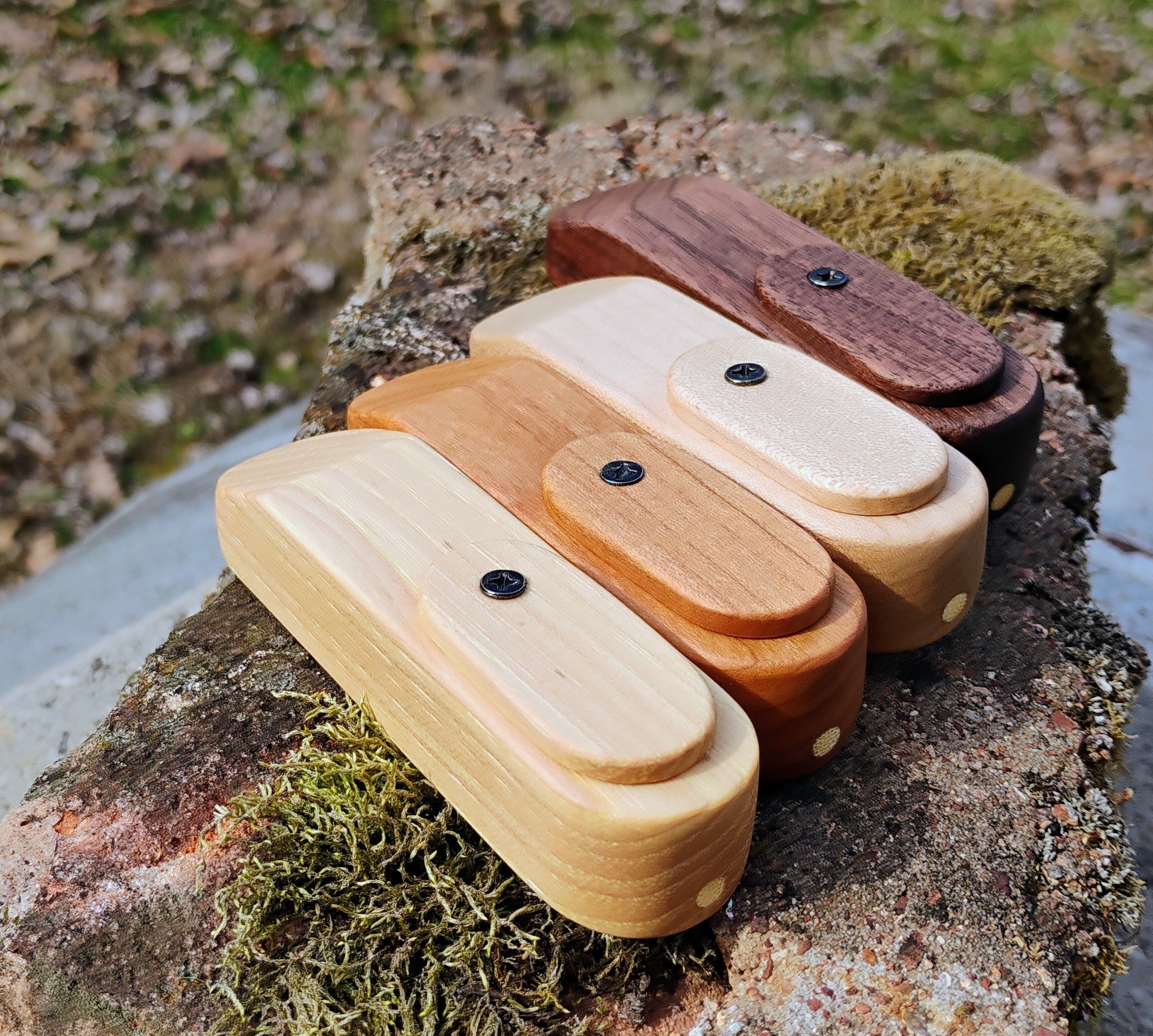 Basic Wedge Tip Pocket Pipe Hardwood Block Wooden Smoking Pipe with Lid/Cover