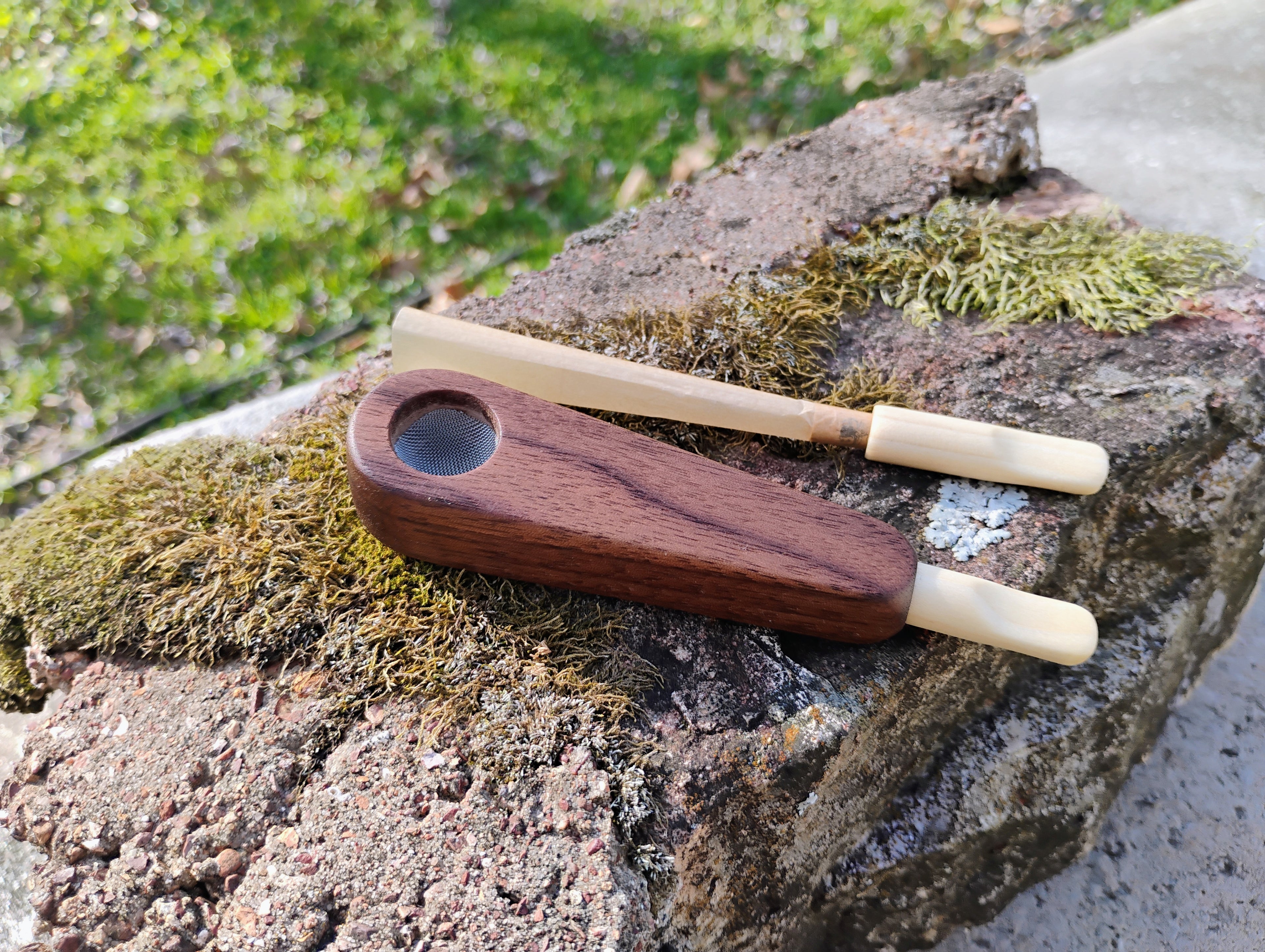 2 IN 1 Cone Pipe With 2 Hand Carved Wooden Cone Holder Lip Tips and 5 Screens