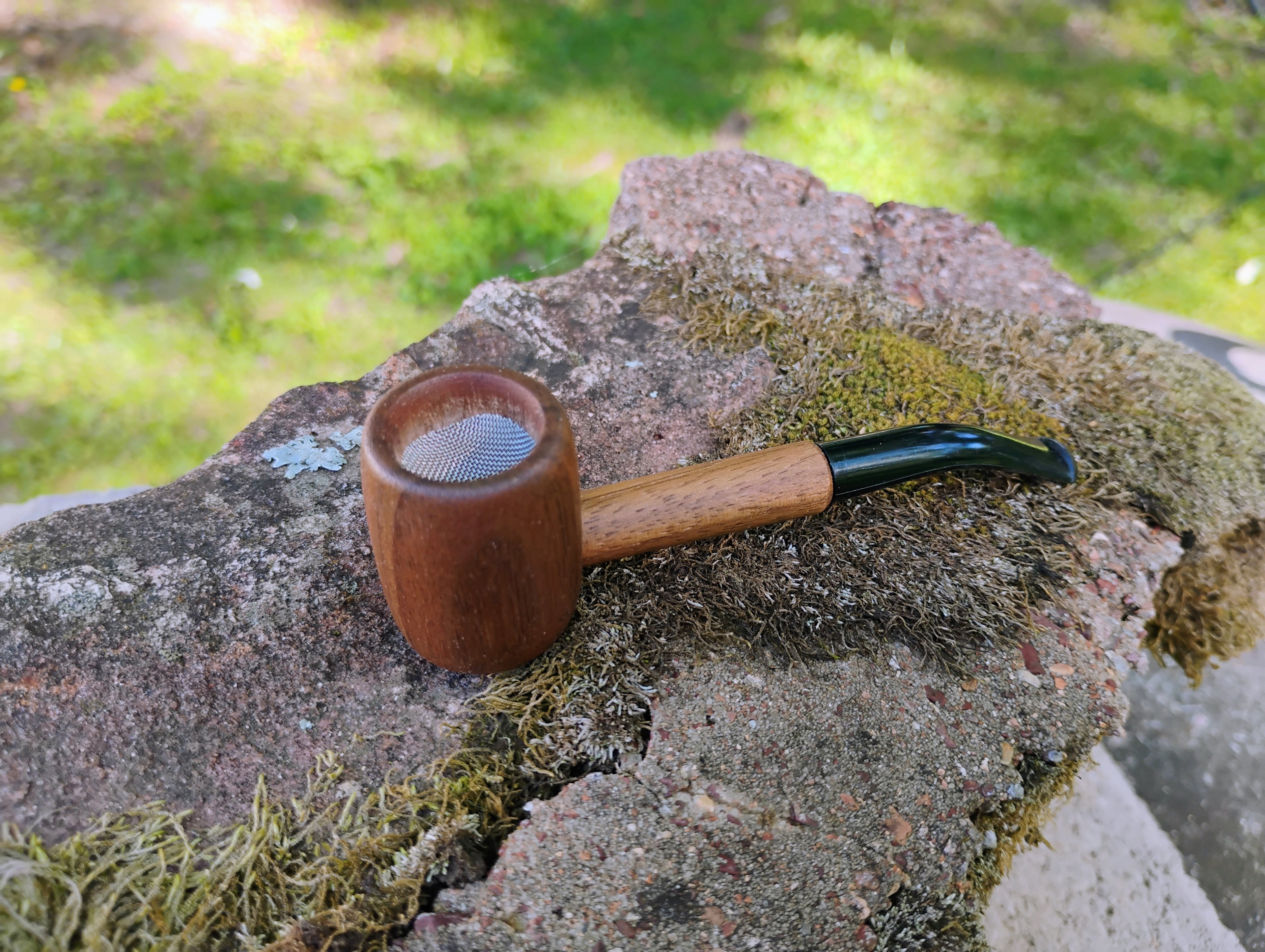 4 inch Screen Smoking Pipe with Plastic Mouthpiece