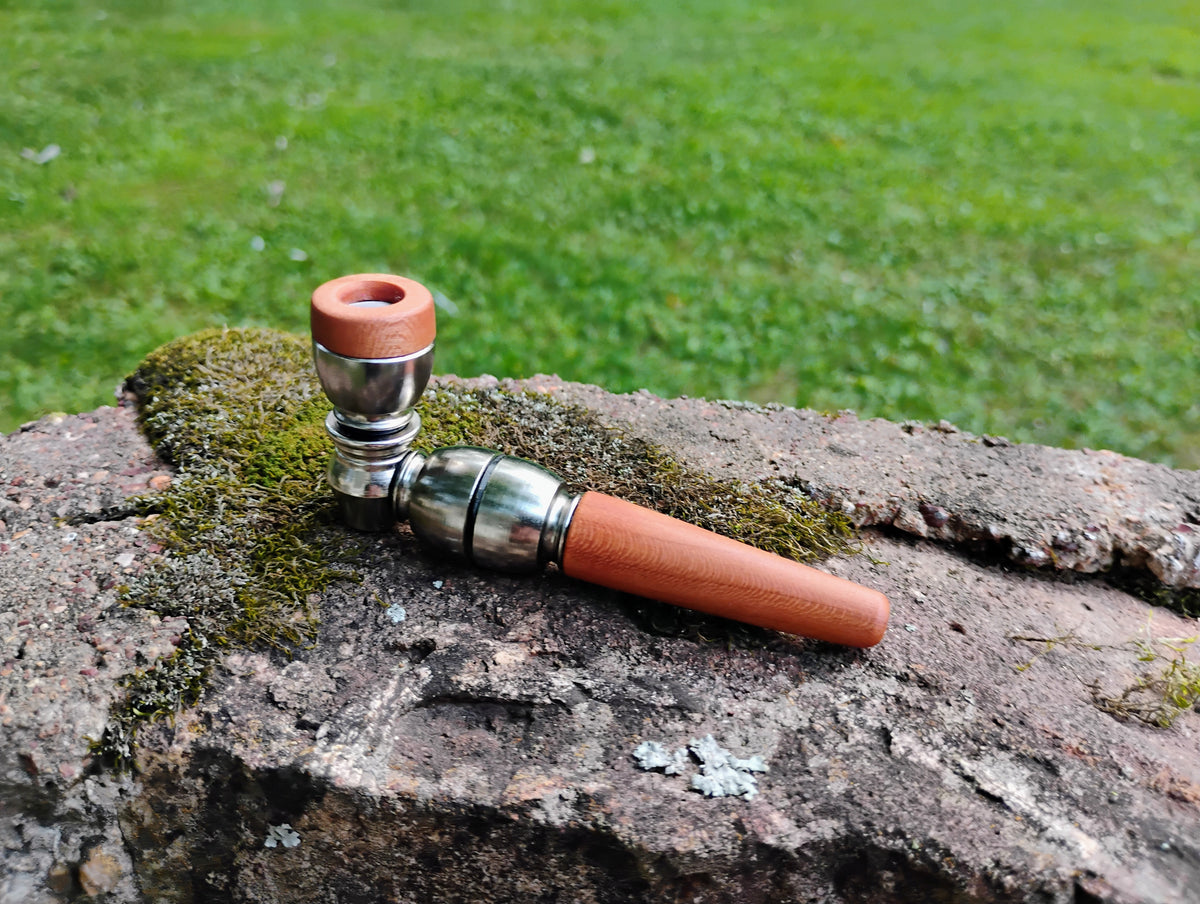 2.5 to 4.5 inch Metal/Wood Hybrid Chamber Pipe with Lid